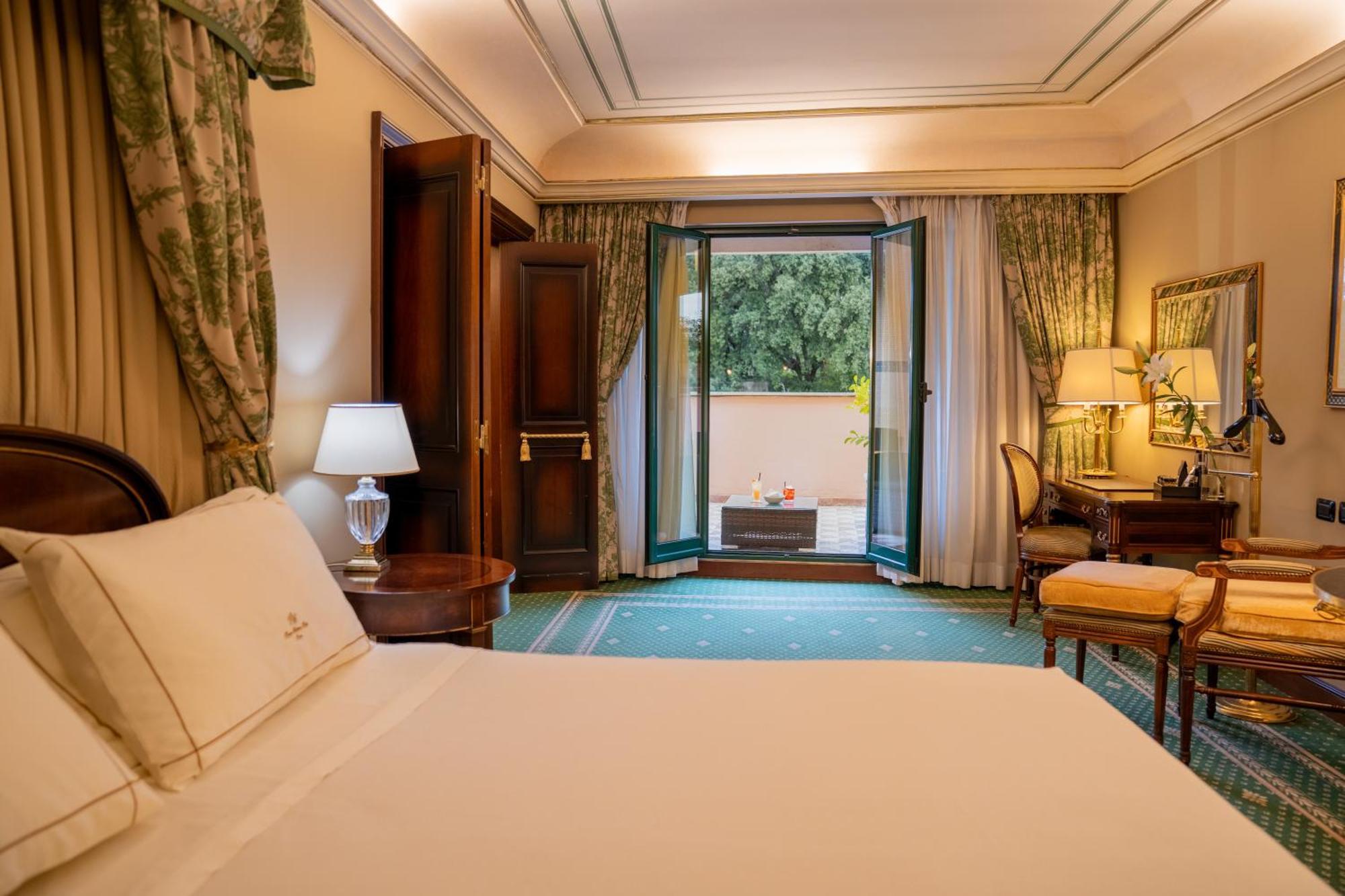 River Chateau Hotel — Photos 1